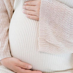 我们在两个地点🚜✏同时提升产能：德📌克萨斯州谢尔😓曼和瑞典👴🚪塔尔法🍭拉🔫🏞